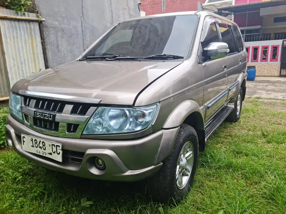 Isuzu Grand touring 2009 Diesel