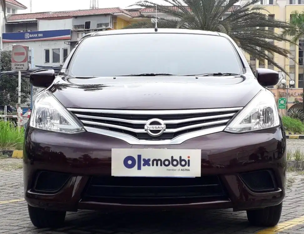 CASH TEMPO!* 0% Bunga Nissan Grand livina 1.5 SV Bensin-AT Merah 2017