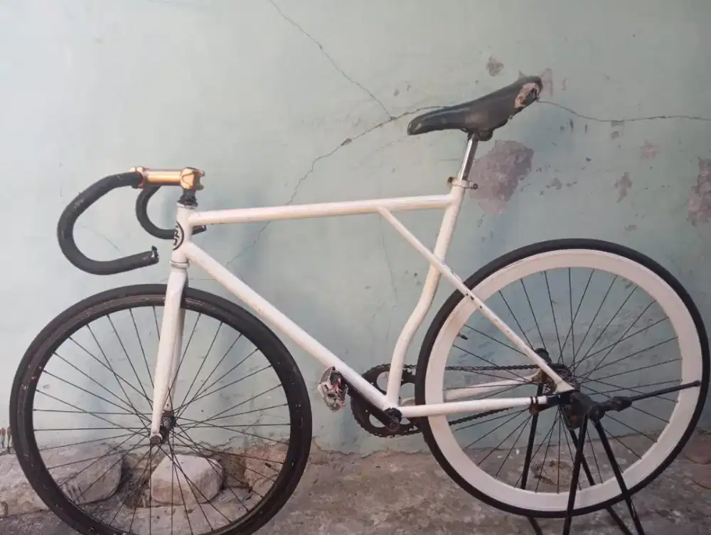 Sepeda fixie layak pakai