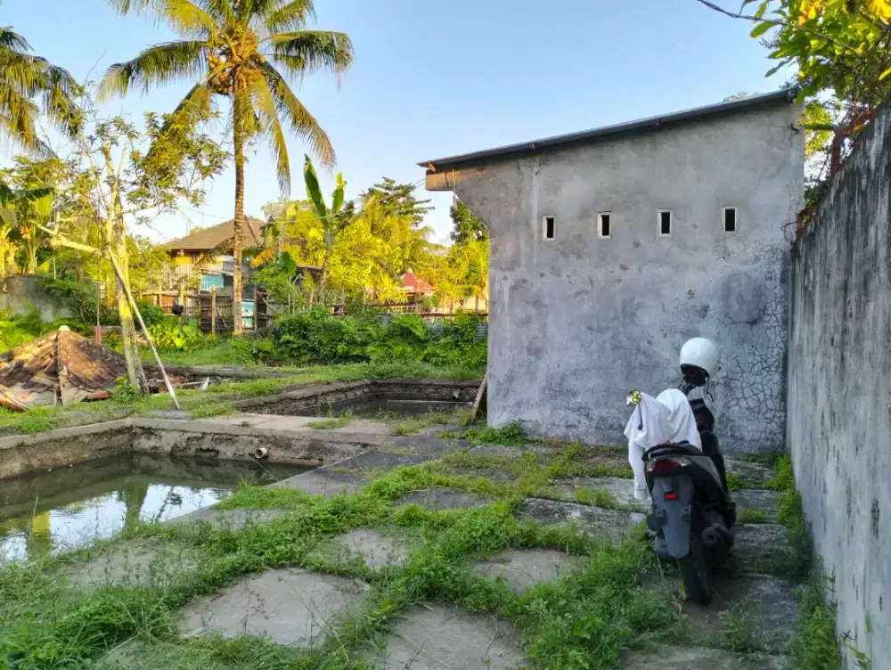 Dijual Tanah Strategis Milik Sendiri  8 Kolam & Bangunan Luas 5,01 m²