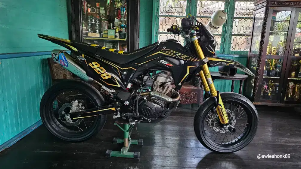 Honda CRF supermoto