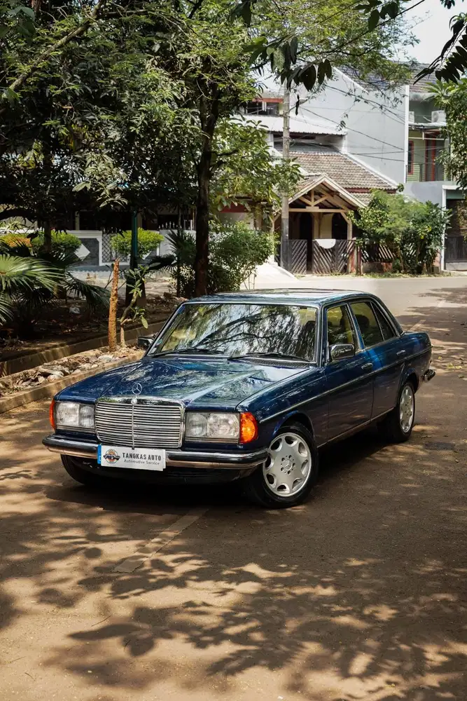 Mercedes Benz 280E (1985)