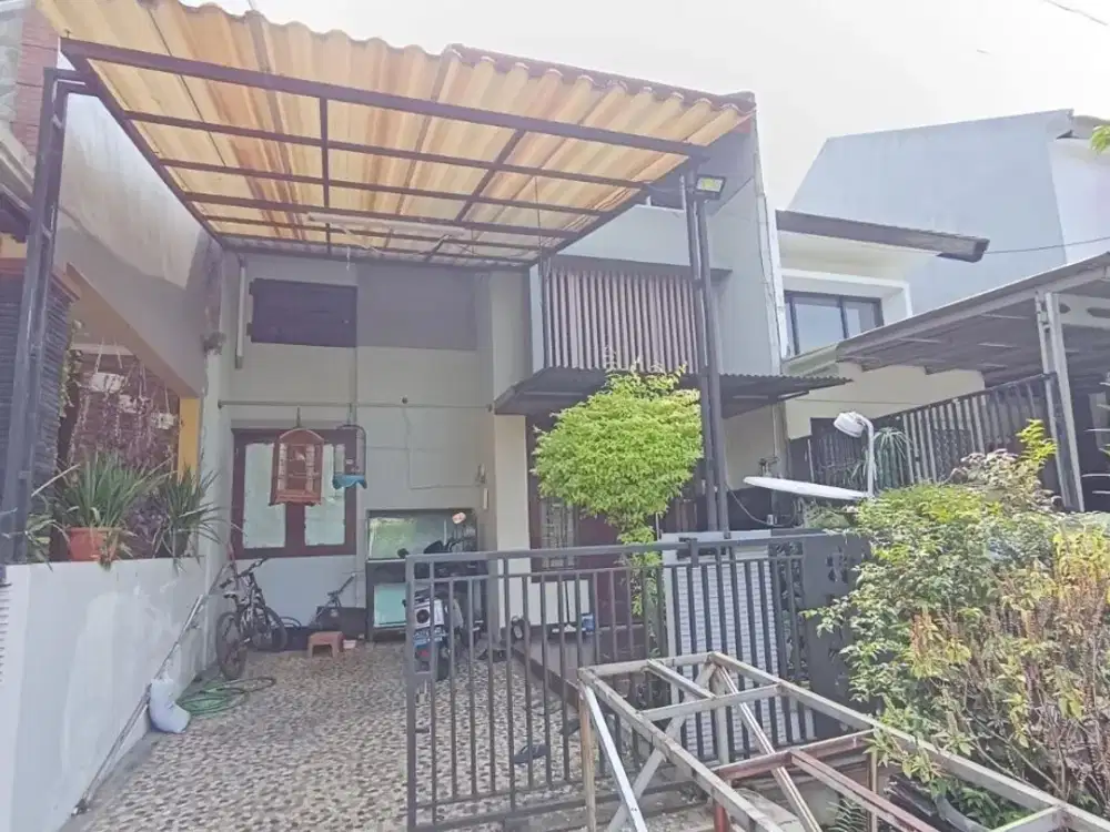 Dijual Rumah Renovasi Kemang Pratama 5 – 2 Lantai, 4 KT, High Ceiling, SHM, Harga Nego!