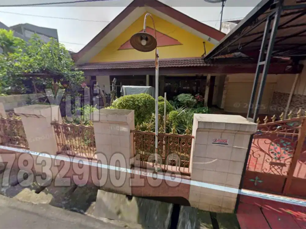 Dijual Rumah Tingkat 1,5 Lantai Dekat Jl. Indraprasta, Semarang