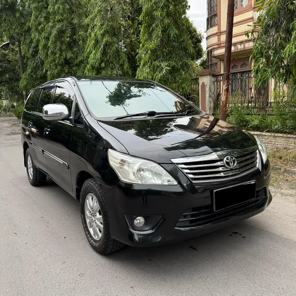 INNOVA 2.5 G DIESEL MATIC 2012