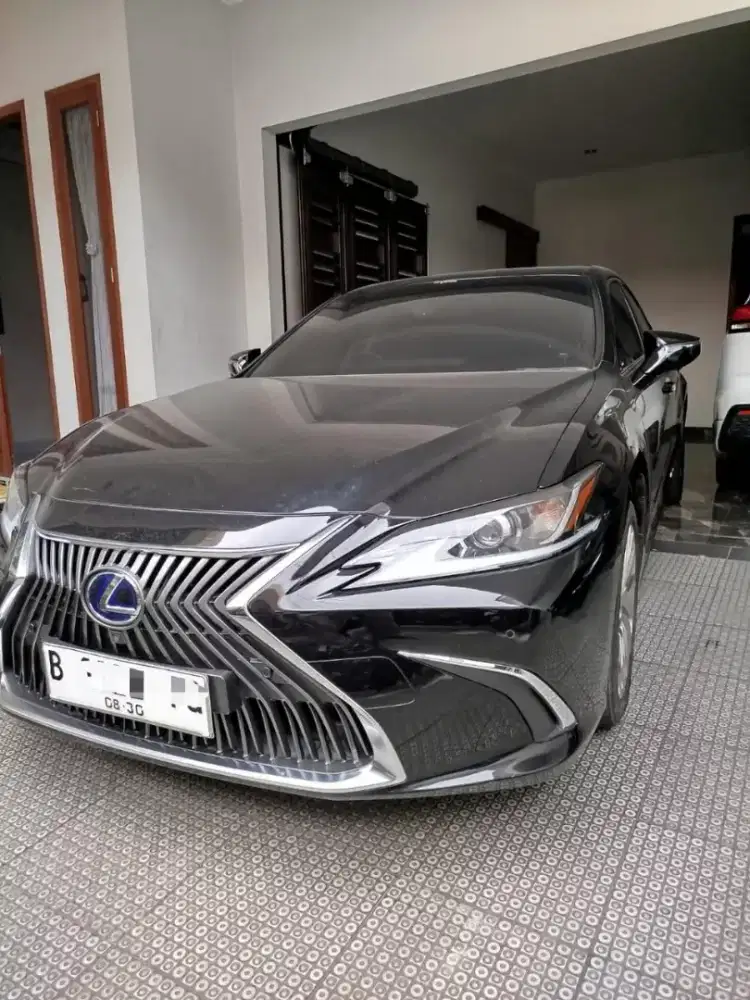 Lexsus ES300 Hybrid 2020