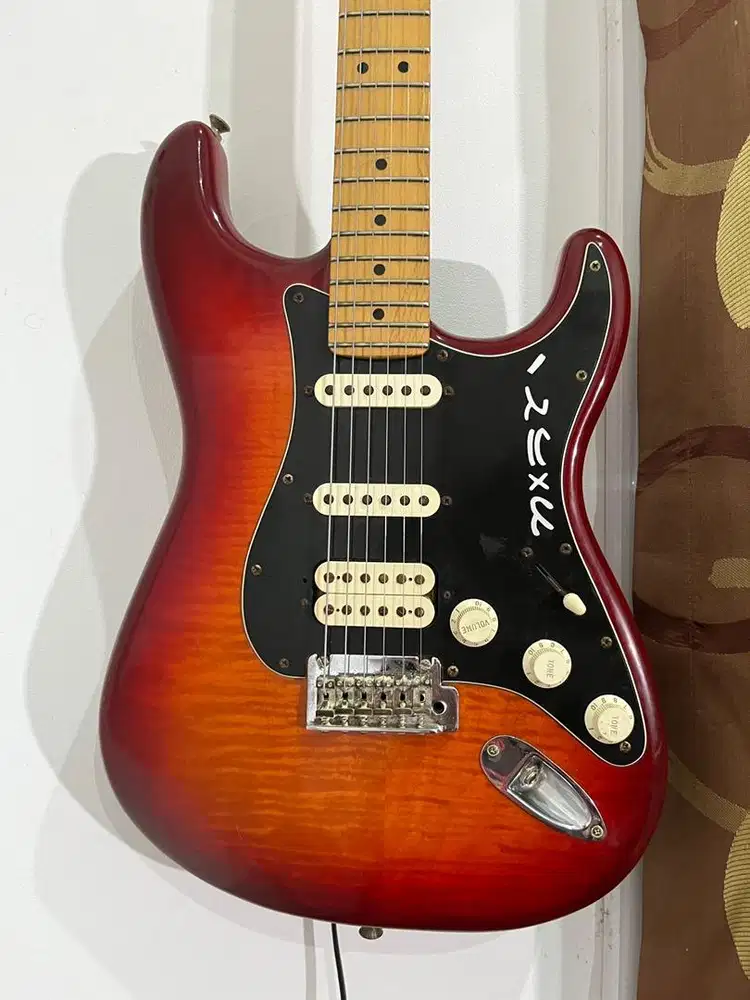 Fender Player Series Stratocaster Hss Plus Aged Cherry Burst Original