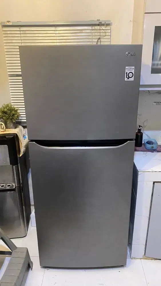 Kulkas LG 2 pintu jumbo kapasitas 416liter
