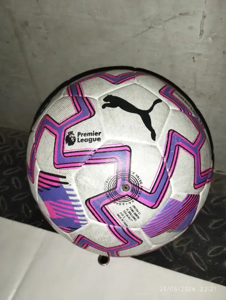 Bola bekas bola tendang