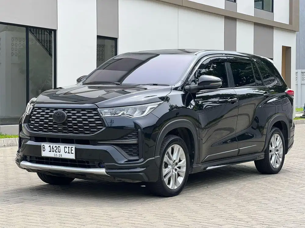 (Pajak Panjang 1thn) Toyota Innova Zenix 2.0 V Hybrid AT 2023
