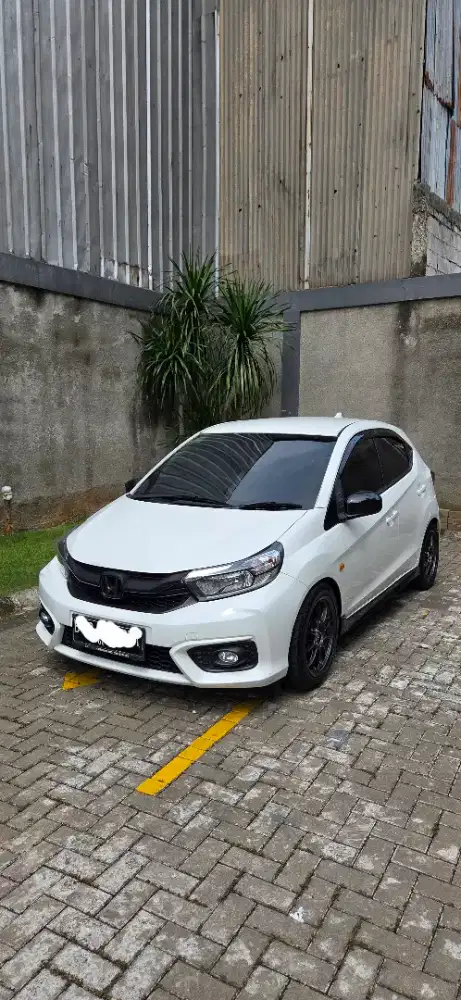 Honda Brio Satya 2021 AT Putih