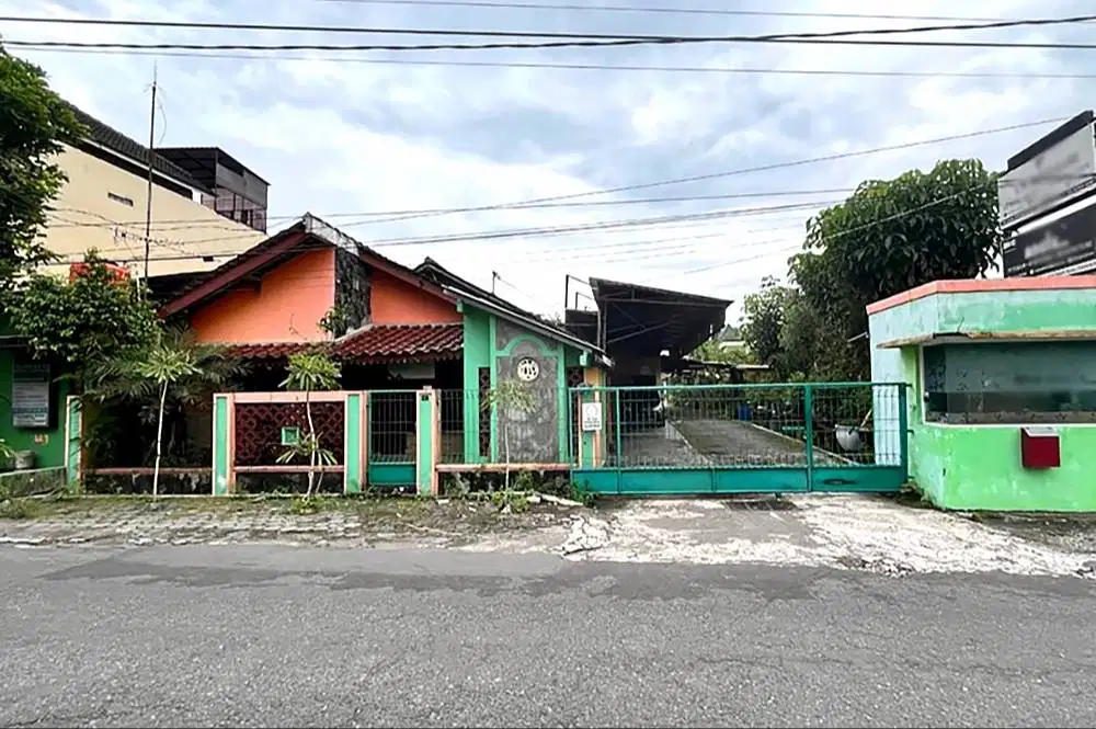 Kantor Luas dan Strategis dekat Jalan Kaliurang Km 10