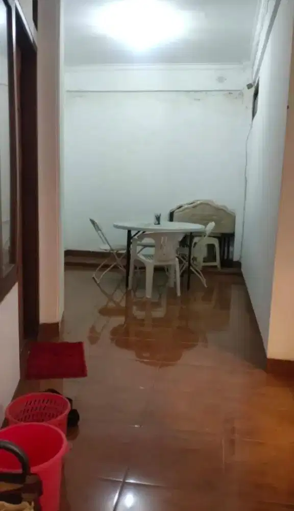 Rumah Kost Aktif 3 Lantai Semi Furnished Dekat Kampus ITB