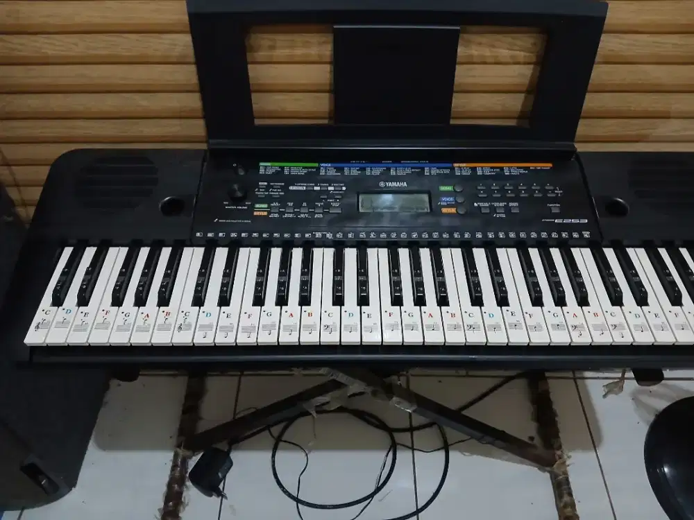 Di jual keyboard Yamaha PSR E253