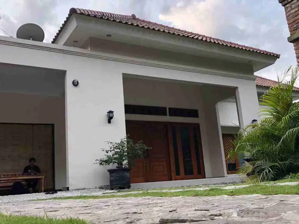 Dijual Rumah Semi Villa Ngawi Jawa Timur