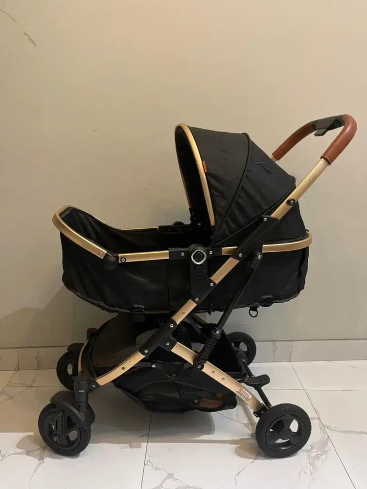 Stroller Like New brand Labeille