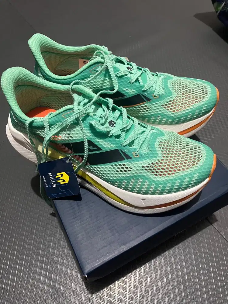 Dijual Murah Sepatu Runing