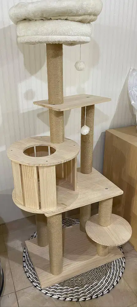 OSTI Modern Pohon Kucing Kayu Asli Mewah
