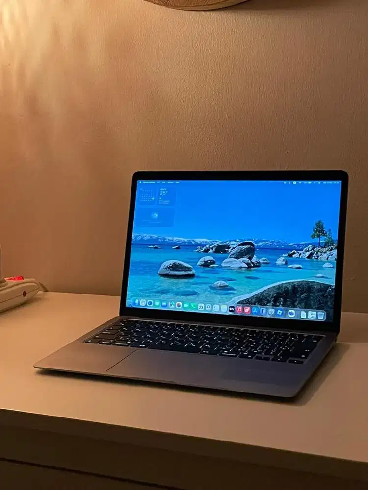 Macbook Air M1 2020 8/256 GB
