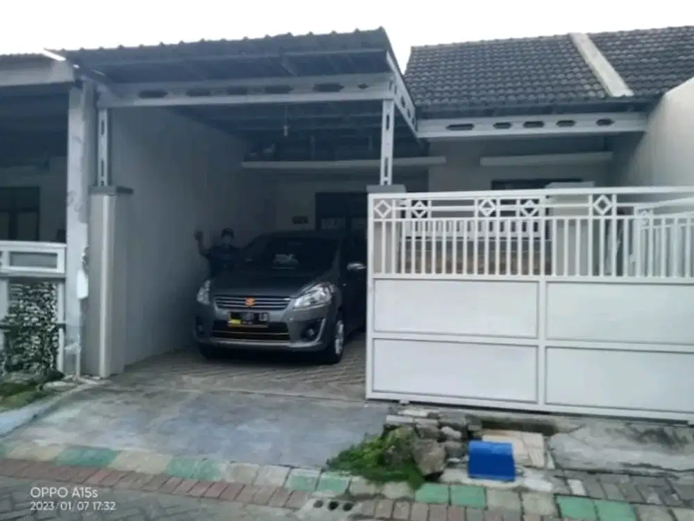 DISEWAKAN RUMAH DI KAHURIPAN DEKAT PONDOK JATI