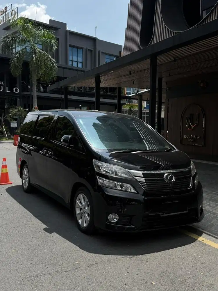 TOYOTA VELLFIRE 2.4 V PREMIUM SOUND