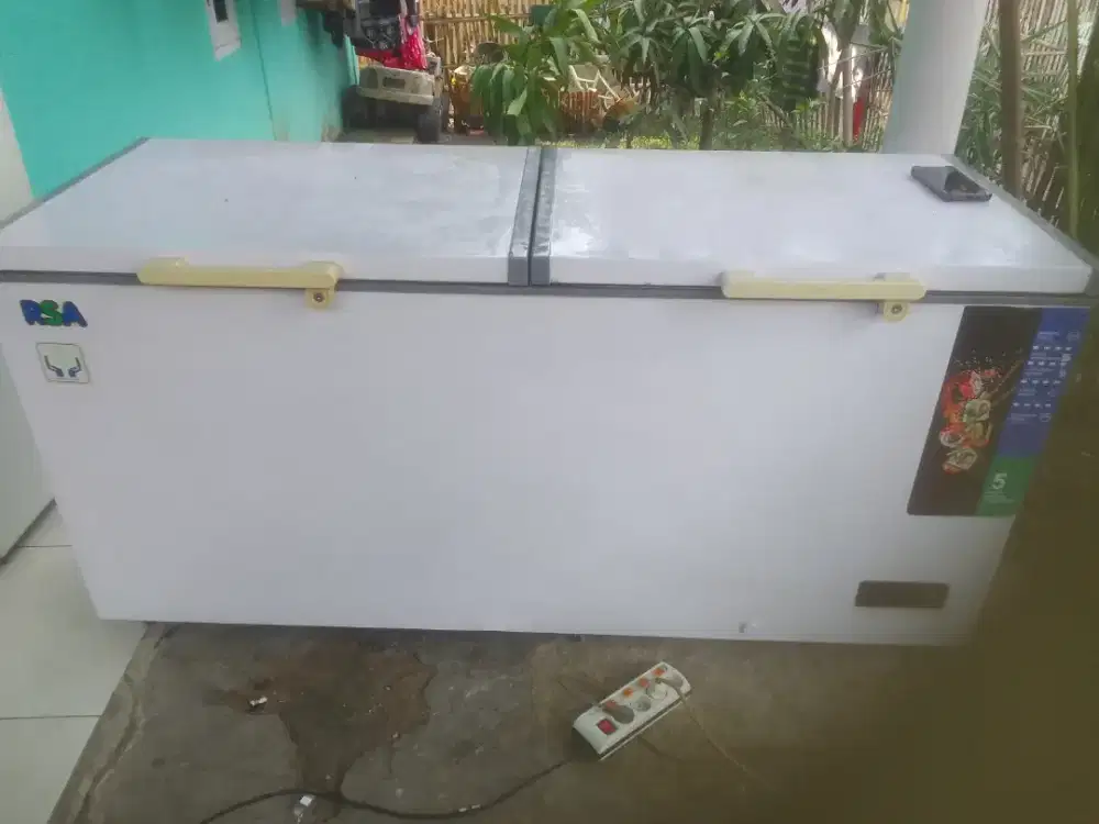 Jual freezer box kapasitas 600 liter merek rsa