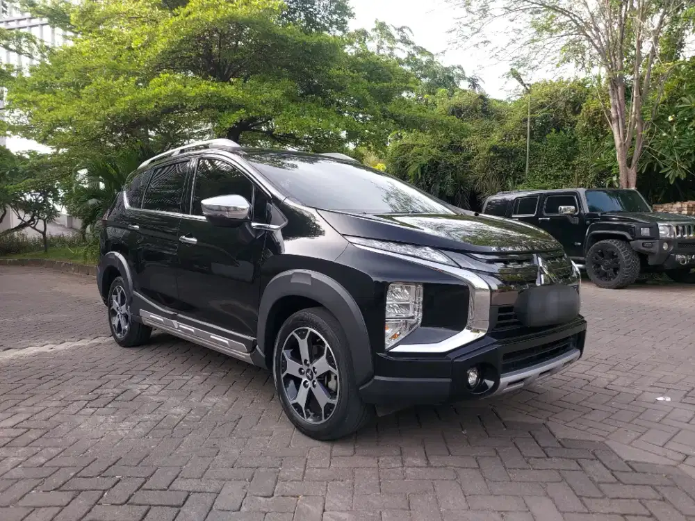 Baru km 50k Mitsubishi Xpander Cross 1.5 AT Premium Package 2021 Hitam
