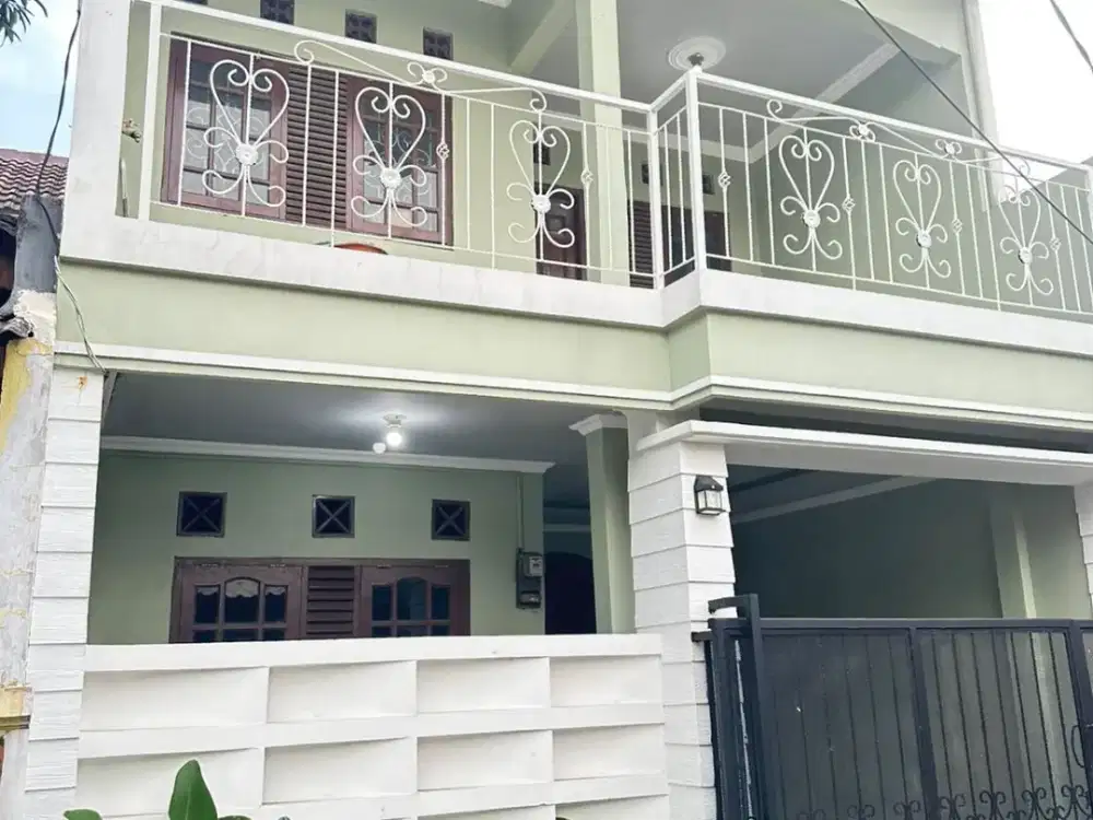 Dijual Rumah 2 Lantai di Perum Kutabumi