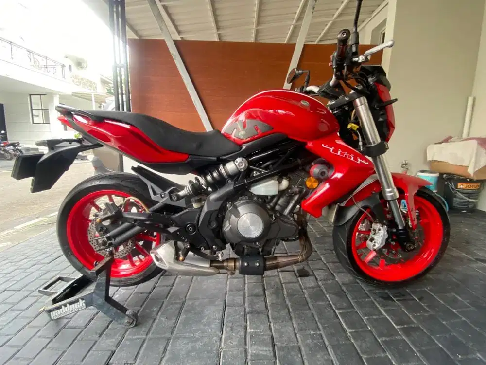 Benelli TnT250 (Twin Cylinders)