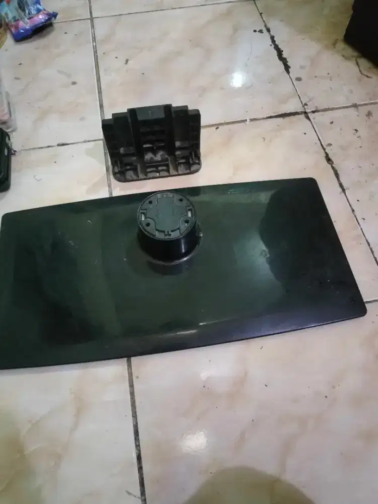 Tatakan TV lcd sharp