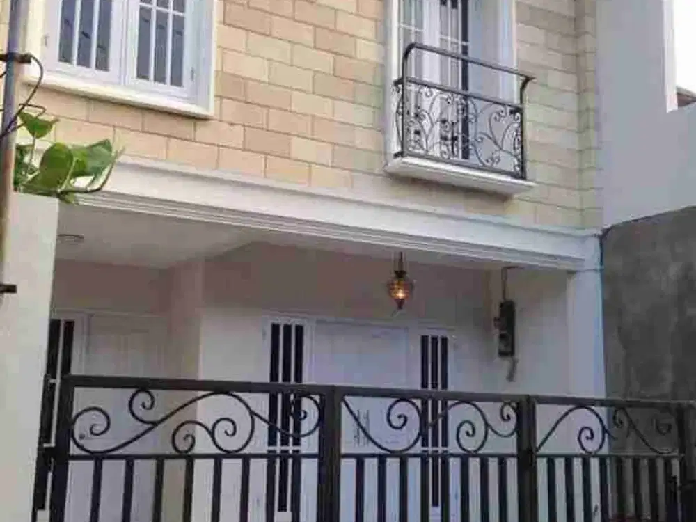 Rumah Bagus 2 Lantai Siap Huni Tebet Barat Jakarta Selatan.