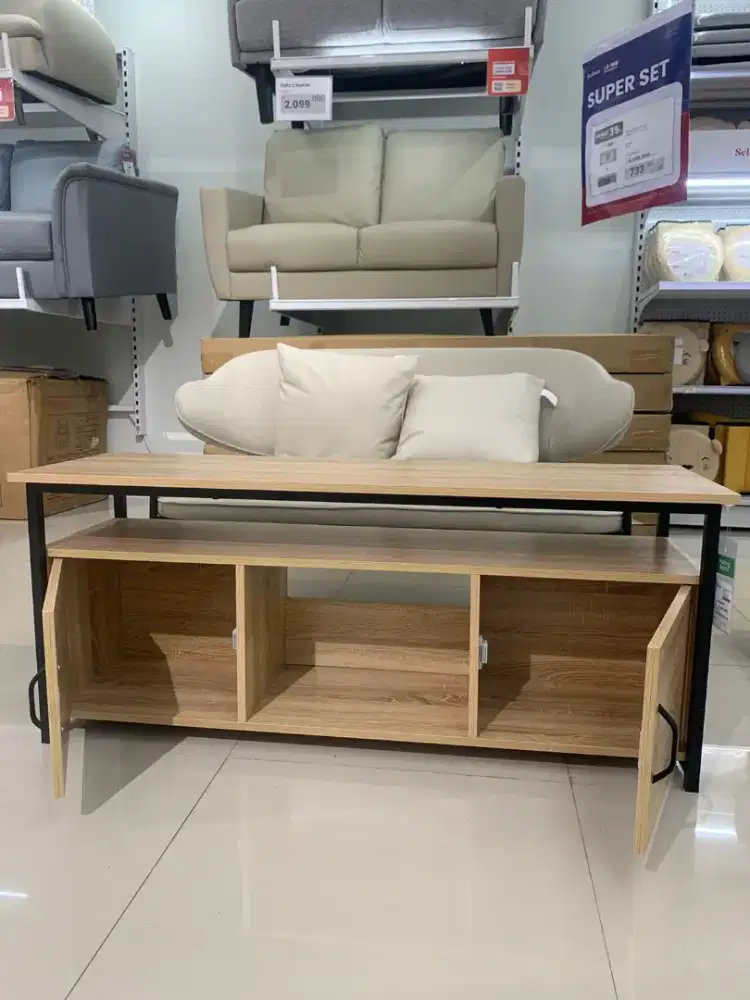 PETRA TV STAND.