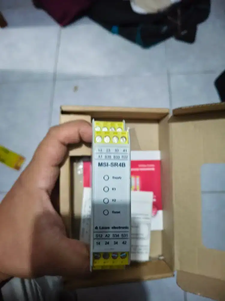 Safety Relay Leuze Electronic MSI-SR4B