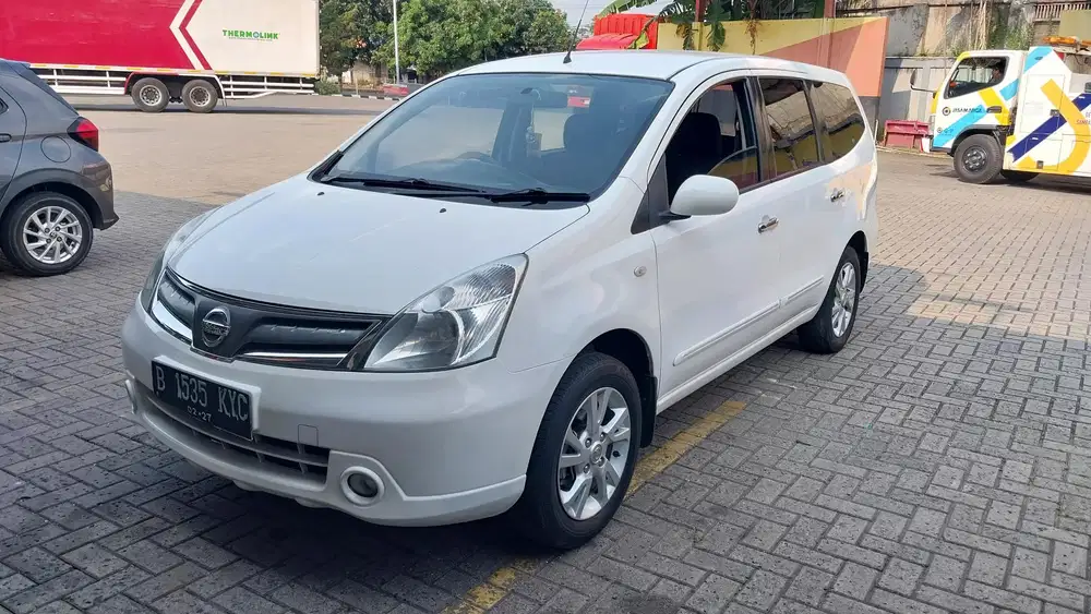 Nissan Grand livina 2012 Bensin