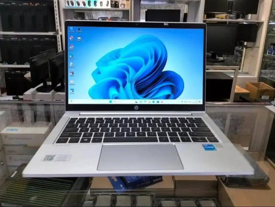 Laptop HP ProBook 430 G8 Intel Core i5 Generasi 11/Ram 16GB/SSD 256GB
