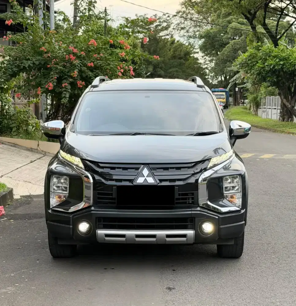 [KM 30RB] Mitsubishi Xpander Cross Plus 1.5  CVT 2022 Abu Ful Original
