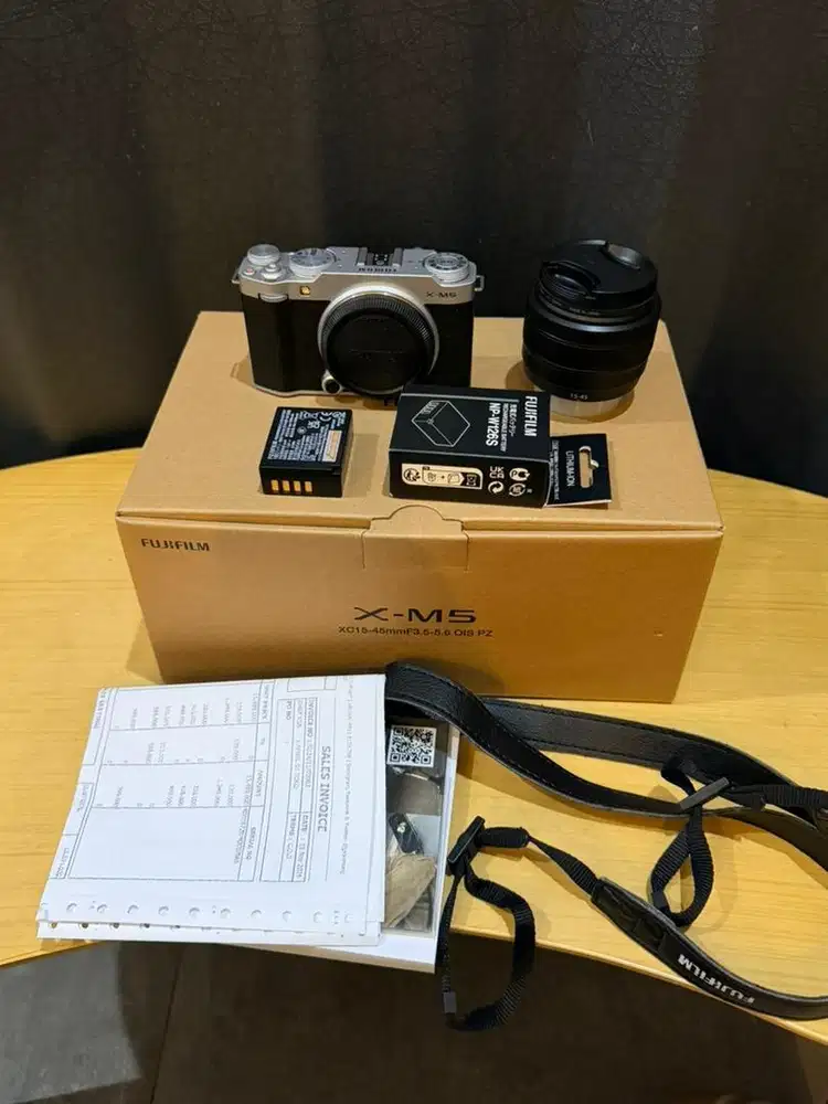 Fujifilm X-M5 XM5 Kit XC 15-45mm Like New SC rendah Garansi FFID On