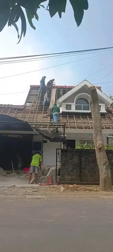 TUKANG PERBAIKAN ATAP DAN.PLAFON