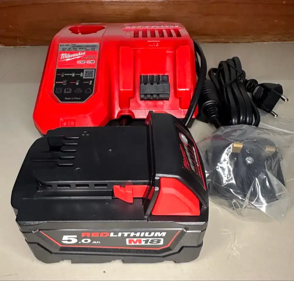 Milwaukee M18 5.0Ah Battery dan charger tools cordless mesin