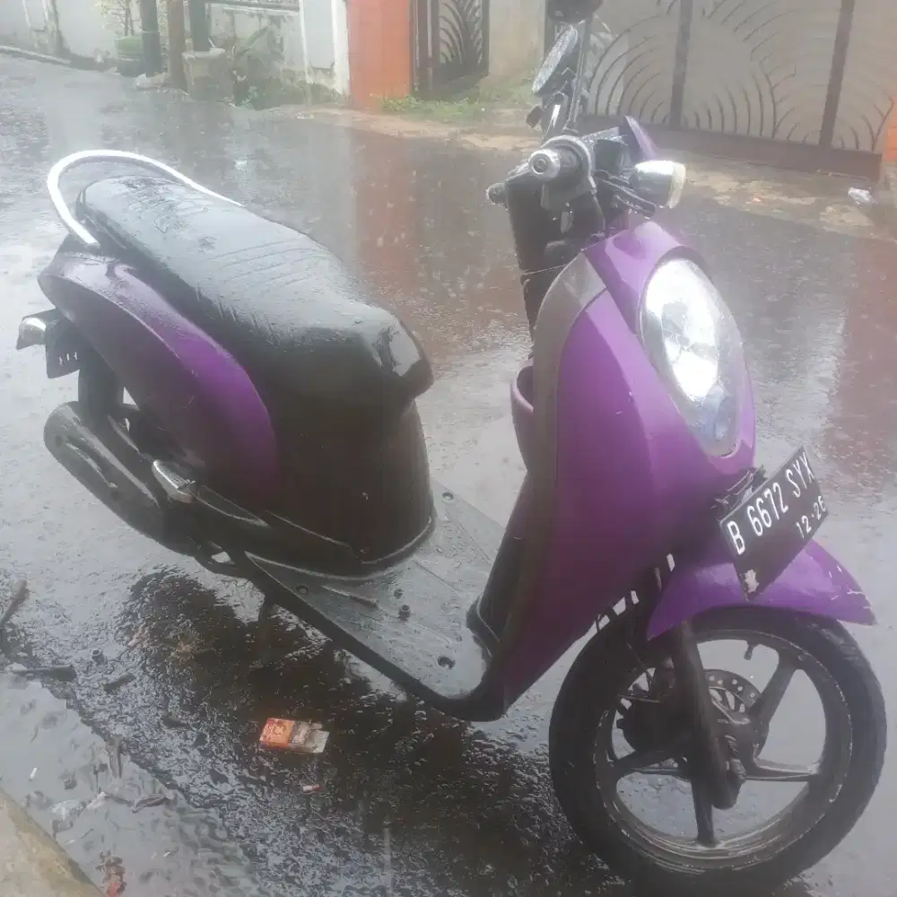 Honda Scoopy 2011 komplit bdki gress