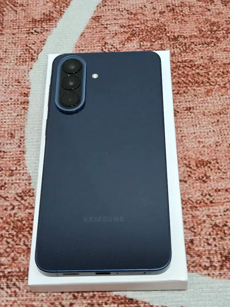 SAMSUNG A57 Ram 8/256 baru pakai 2 mgg