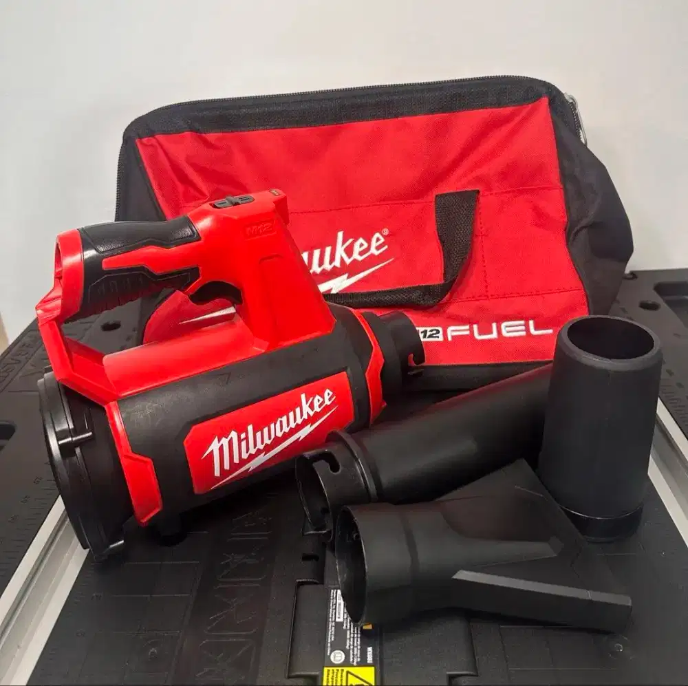 Milwaukee M12 BBL mesin compact spot blower baterai