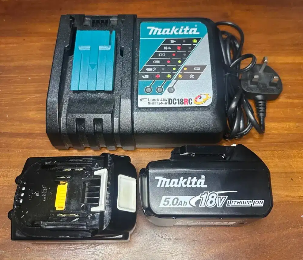 Makita 18V baterai 2x 5.0Ah charger DC18RC
 Battery cordless mesin