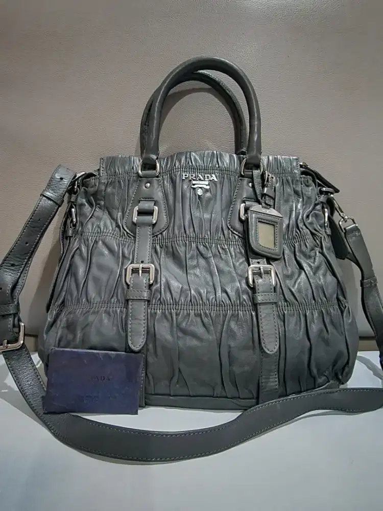 Tas kulit asli model p-ada nappa gaufre satchel bag
