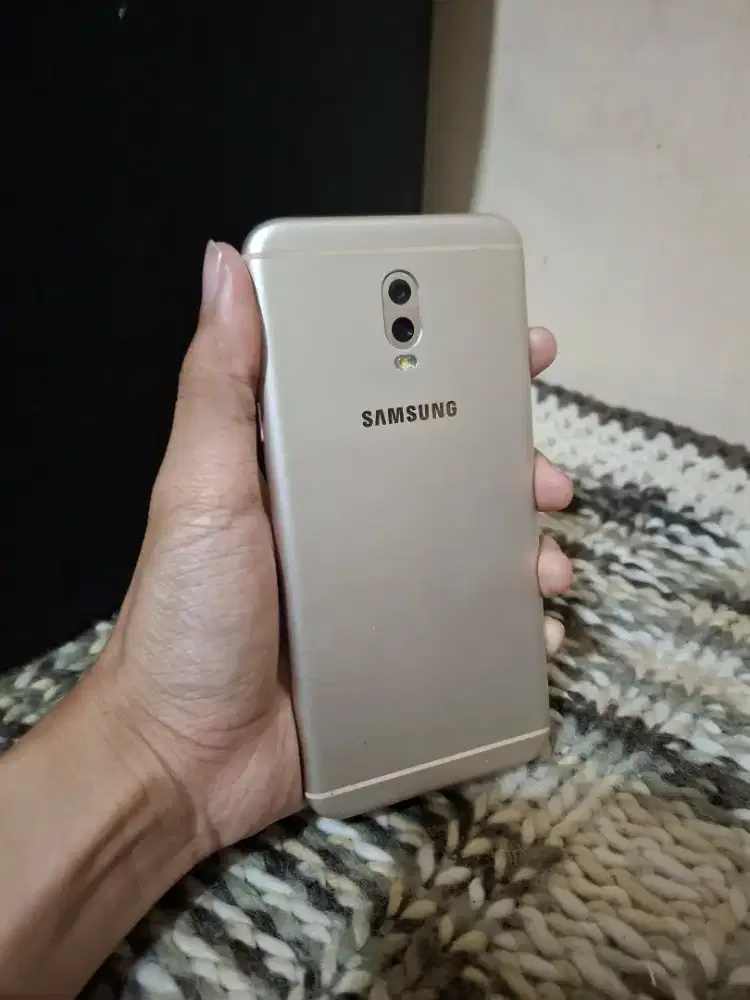 Samsung galaxy J7 Plus 4/64gb second