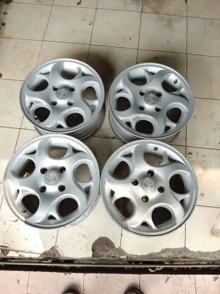Dijual. 4lc velg kijang krista R14