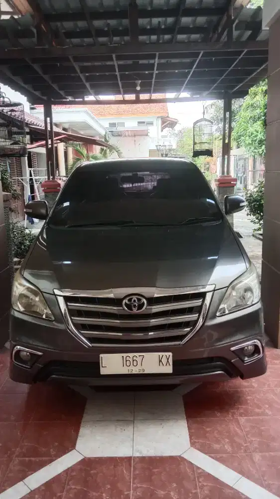 Kijang innova 2.0 V Luxury AT 2014