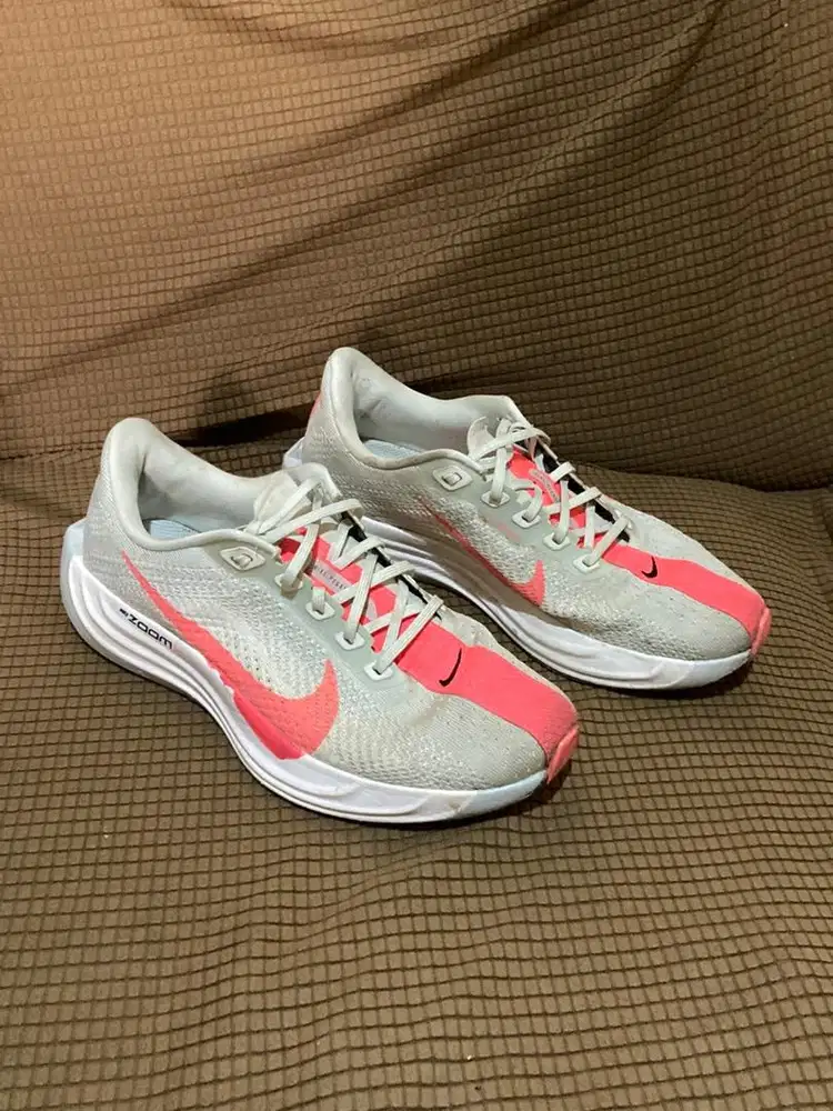 Nike Pegasus Plus