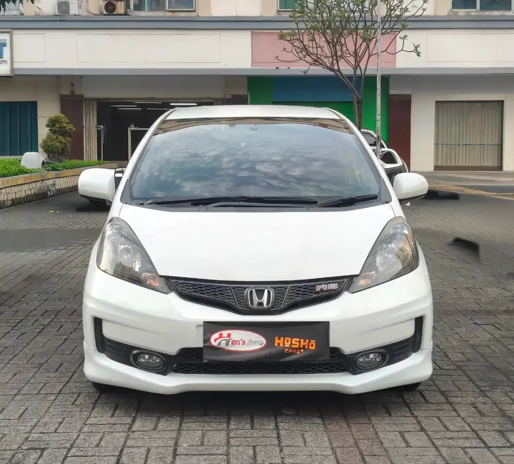 KM LOW RECORD HONDA JAZZ RS 2013 PUTIH