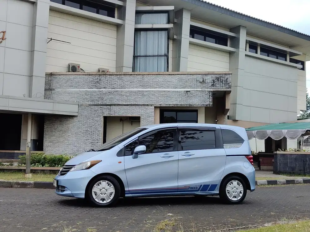 Freed PSD 2009 Biru Muda Jarang Ada Original JDM Dop Honda FIT